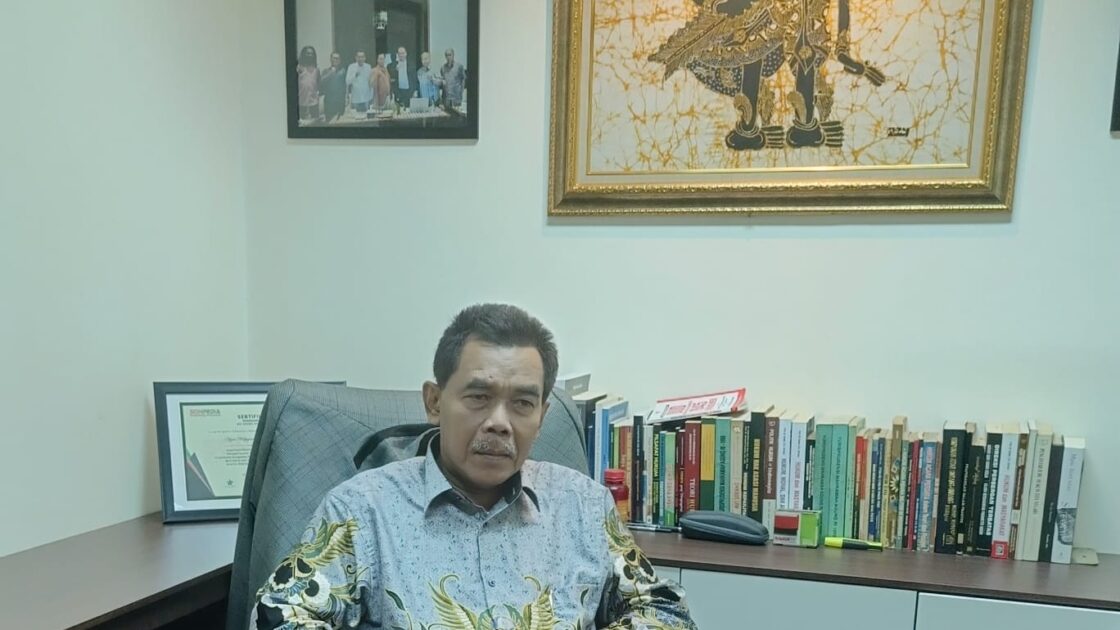Praktisi Hukum
